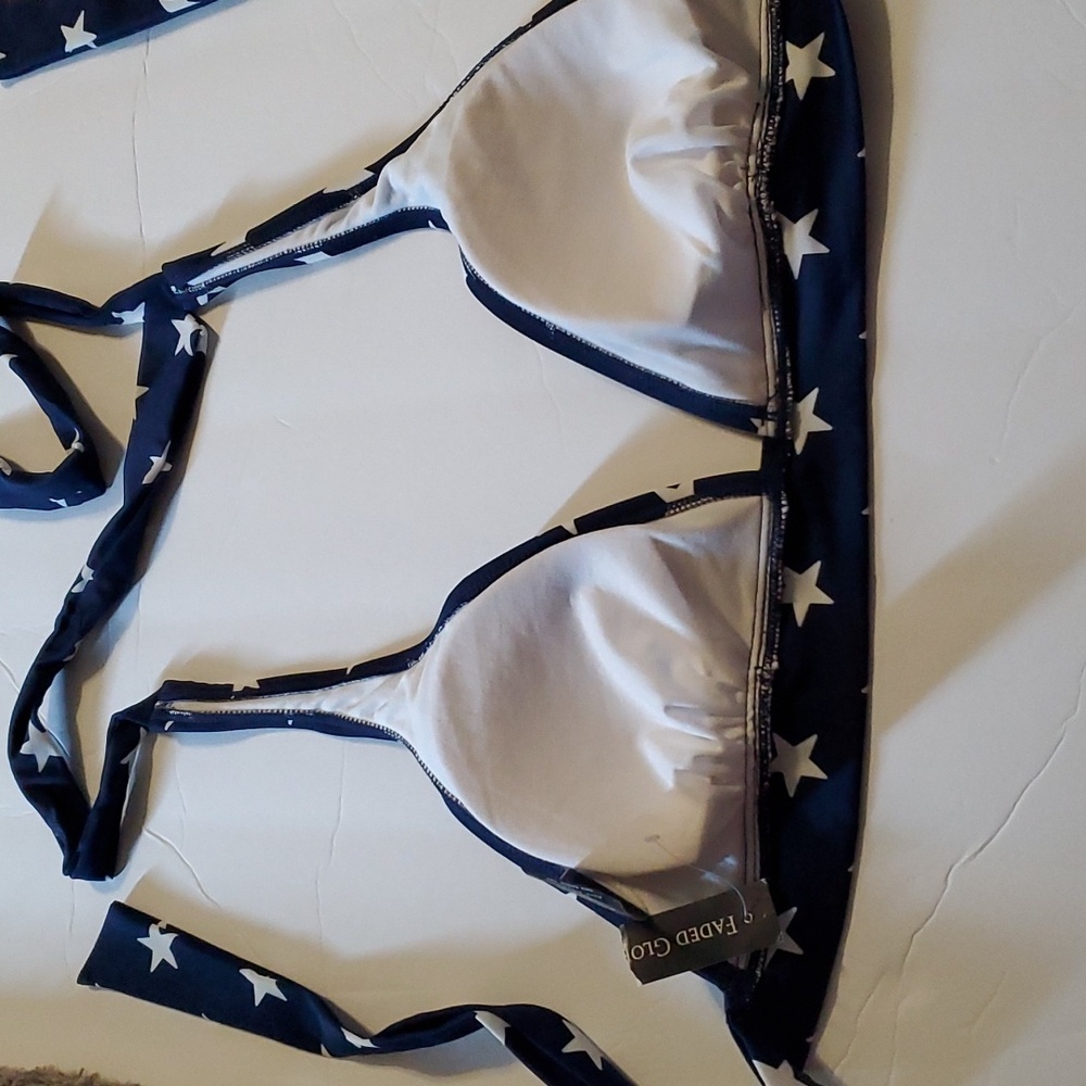 Nwt faded glory blue with stars bikini top women's size med - Picture 4 of 4